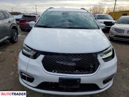 Chrysler Pacifica 2022 3