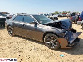 Chrysler 300C 2021 3