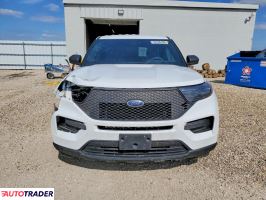 Ford Explorer 2022 3