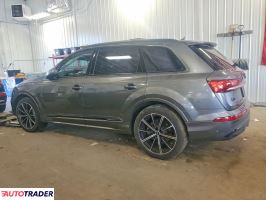Audi Q7 2021 3