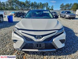 Toyota Camry 2019 3