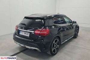 Mercedes GLA 2019 1.6 156 KM