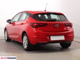 Opel Astra 2018 1.4 99 KM