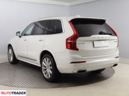 Volvo XC90 2019 2.0 231 KM