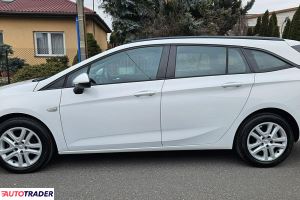 Opel Astra 2016 1.6 95 KM