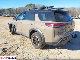 Nissan Pathfinder 2023 3