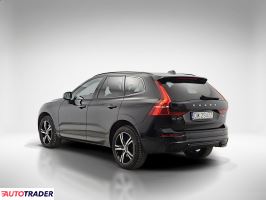 Volvo XC60 2022 2.0 197 KM