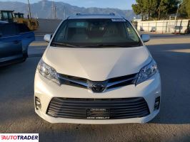 Toyota Sienna 2020 3