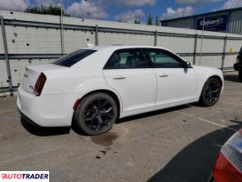 Chrysler 300C 2021 3