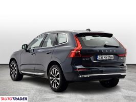 Volvo XC60 2022 2.0 197 KM