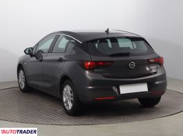 Opel Astra 2015 1.6 108 KM