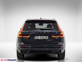 Volvo XC60 2022 2.0 235 KM