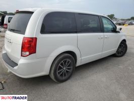 Dodge Grand Caravan 2018 3