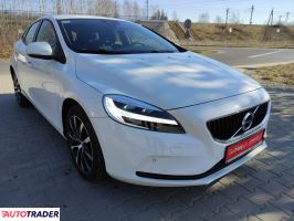 Volvo V40 2019 2.0 122 KM