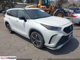 Toyota Highlander 2021 3