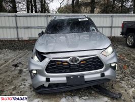 Toyota Highlander 2022 3