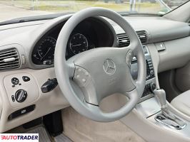 Mercedes C-klasa 2006 2.1 150 KM