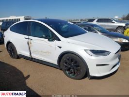 Tesla Model X 2022