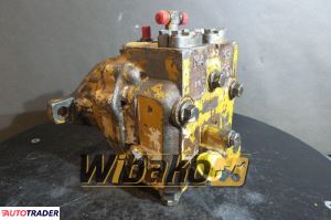 Silnik hydrauliczny Komatsu PC210706-75-11304