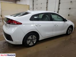Hyundai IONIQ Hybrid 2020 1