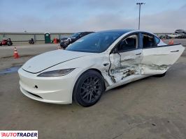 Tesla Model 3 2024