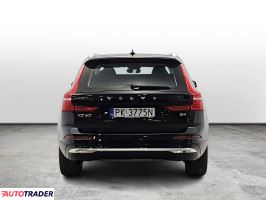 Volvo XC60 2022 2.0 197 KM