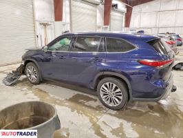 Toyota Highlander 2022 3