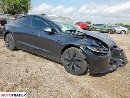 Tesla Model 3 2025