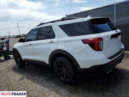 Ford Explorer 2022 3