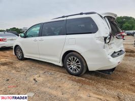 Toyota Sienna 2020 3