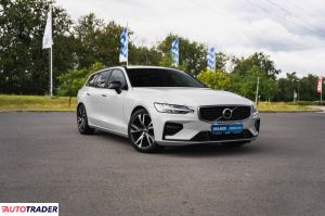 Volvo V60 2020 2.0 187 KM