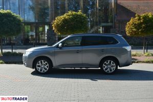 Mitsubishi Outlander 2013 2.0 203 KM