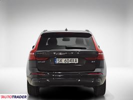 Volvo XC60 2022 2.0 197 KM