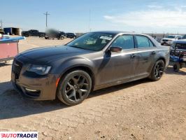 Chrysler 300C 2021 3
