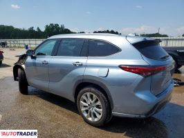 Toyota Highlander 2021 3
