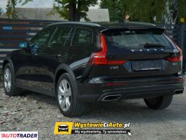 Volvo V60 Cross Country 2021 2.0 197 KM