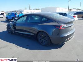 Tesla Model 3 2025