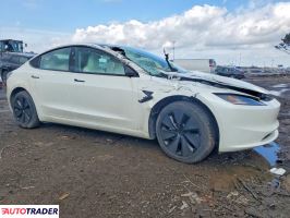 Tesla Model 3 2025