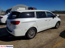 Kia Sedona 2021 3