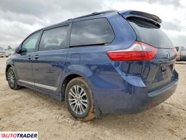 Toyota Sienna 2020 3
