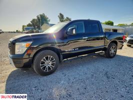 Nissan Titan 2020 5