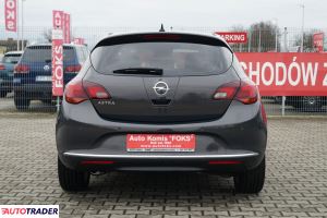 Opel Astra 2013 1.4 120 KM