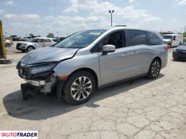 Honda Odyssey 2021 3