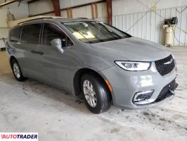 Chrysler Pacifica 2022 3