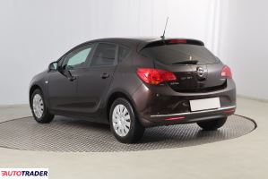 Opel Astra 2015 1.4 138 KM