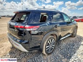 Nissan Pathfinder 2022 3