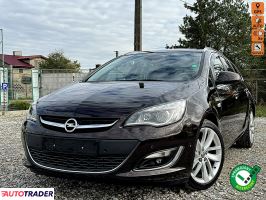Opel Astra 2014 1.4 140 KM