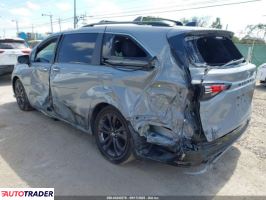 Toyota Sienna 2024 2