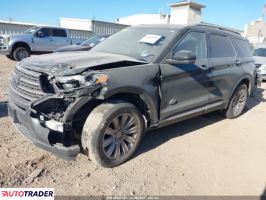 Ford Explorer 2022 3