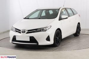 Toyota Auris 2014 1.4 88 KM